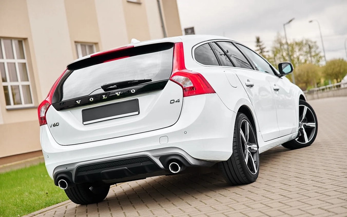 Volvo V60 cena 66900 przebieg: 210000, rok produkcji 2018 z Płock małe 781